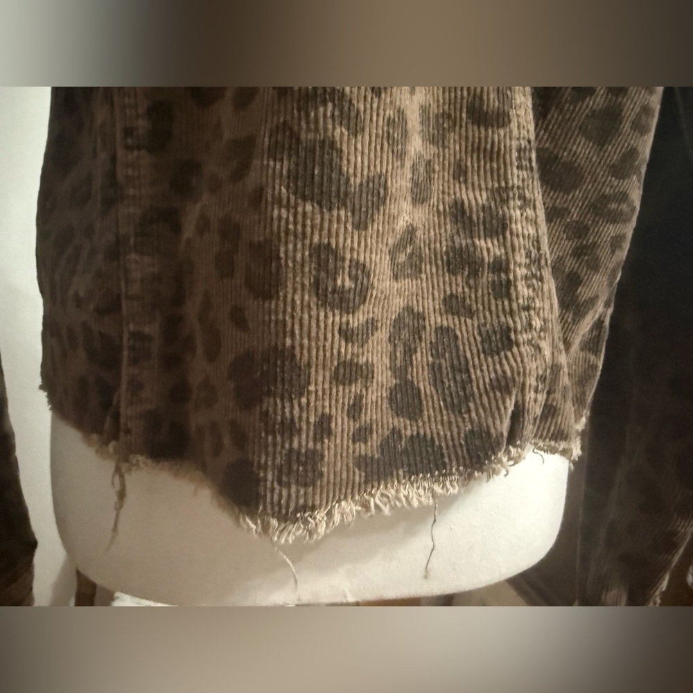 Chic Kut from the Kloth Leopard Corduroy Jacket – Size Small - Picture 5 of 7